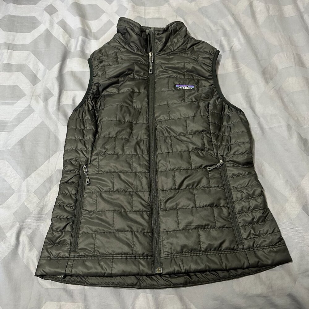 New 2025 Patagonia Nano Puff Insulated Vest Black Women's Small S $189 MSRP